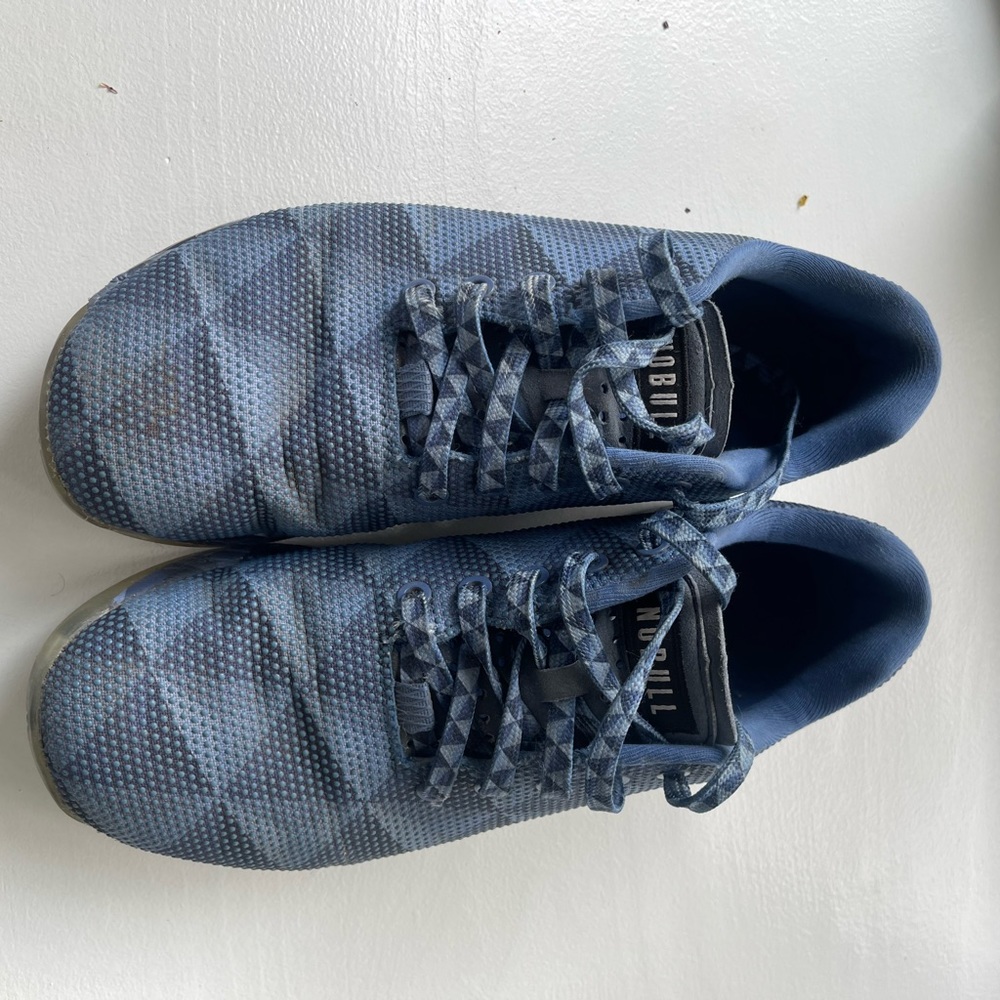 Nobull men’s trainer size 9